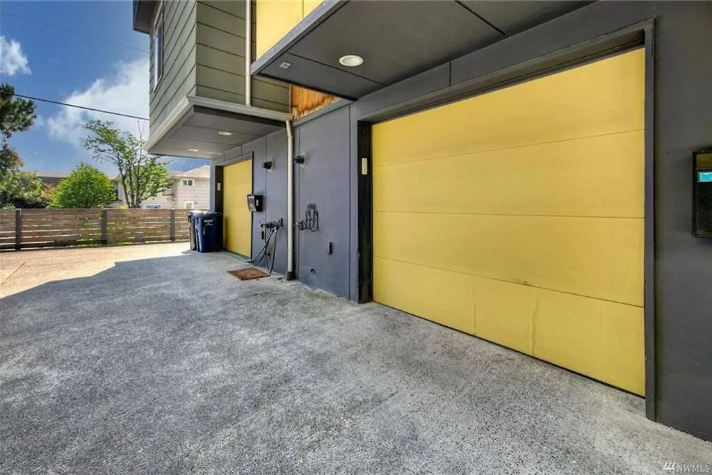 Stylish 3 Bedroom Capitol Hill Home With 96 Walk Score Seattle USA