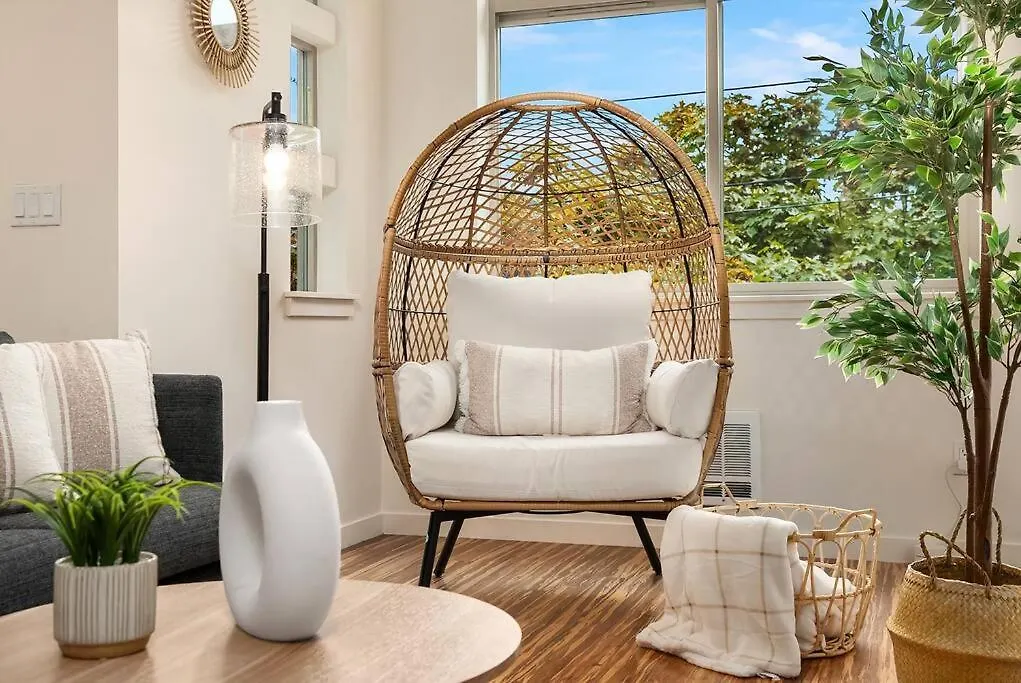 Stylish 3 Bedroom Capitol Hill Home With 96 Walk Score Seattle USA